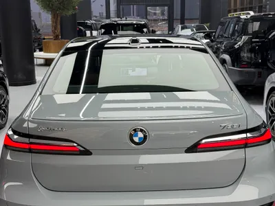 2025 BMW 7 Series 735i