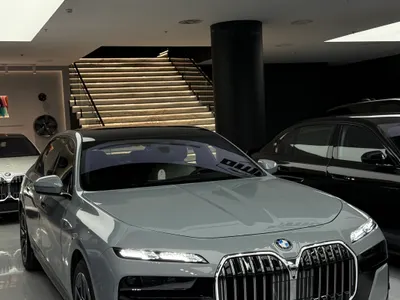 2025 BMW 7 Series 735i