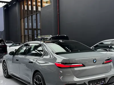 2025 BMW 7 Series 735i