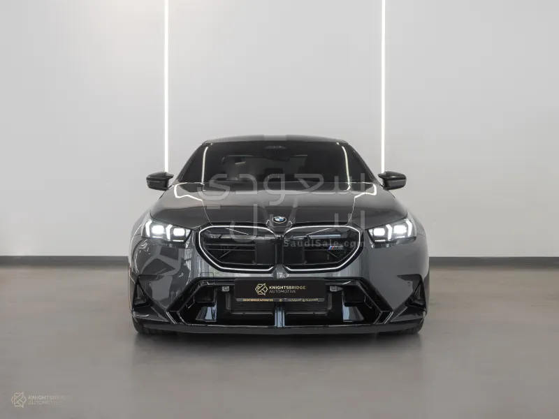 2025 BMW M Series M5