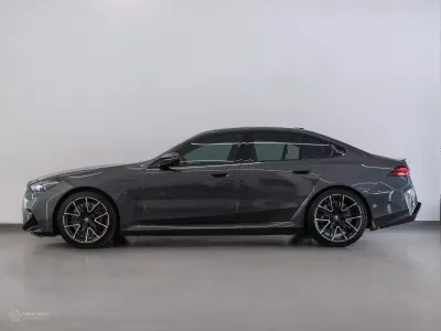 2025 BMW M Series M5