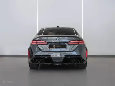 2025 BMW M Series M5