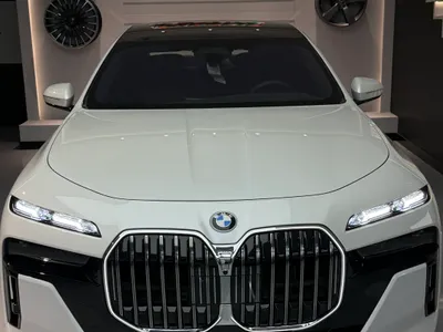 2025 BMW 7 Series 735i