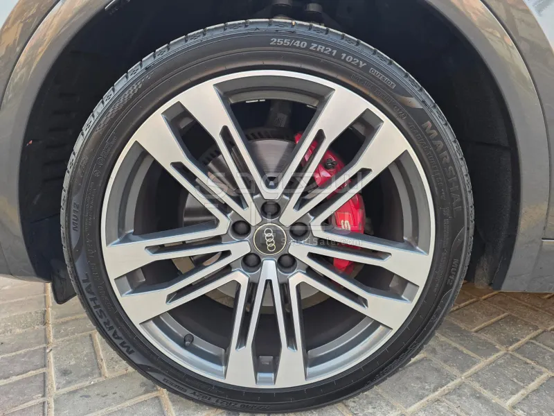 2023 Audi SQ5