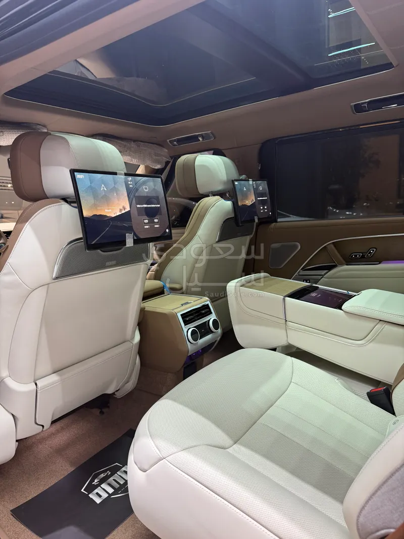 2025 Land Rover Range Rover SV Autobiography