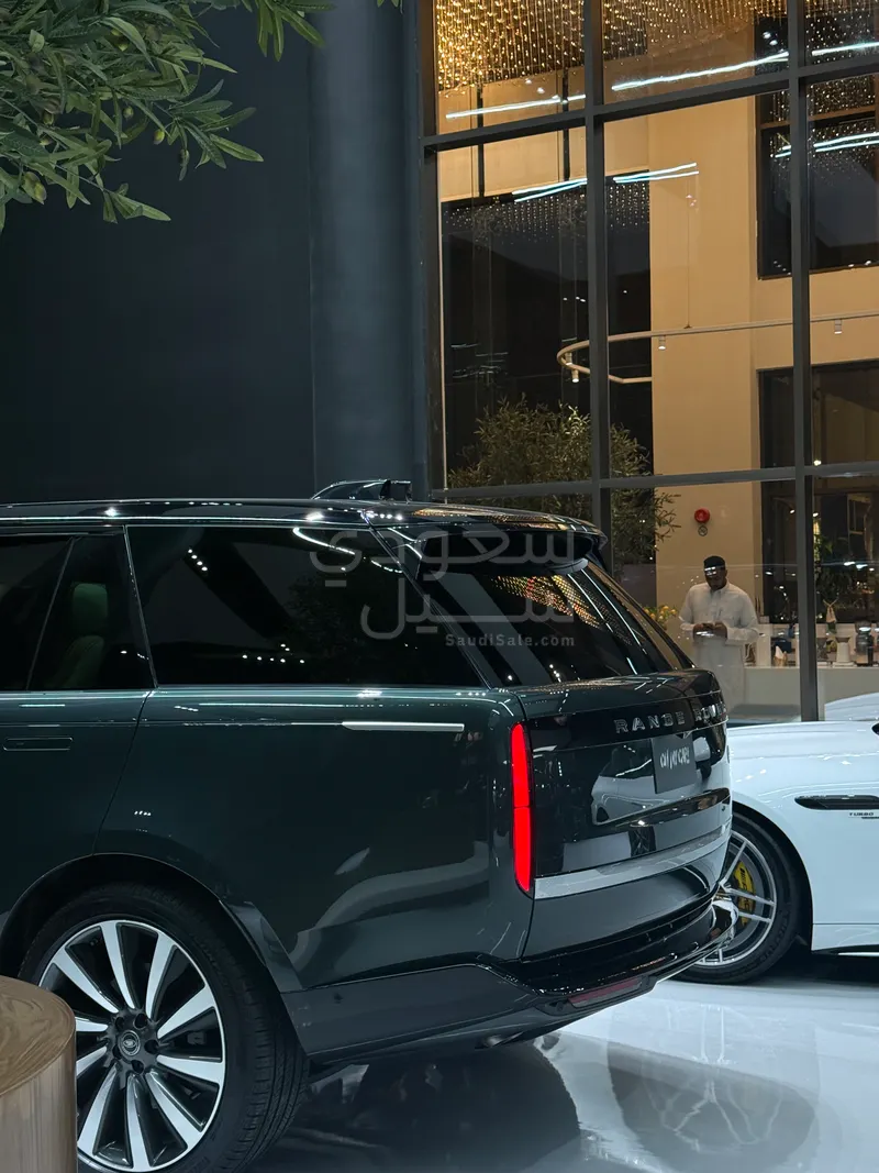 2025 Land Rover Range Rover SV Autobiography