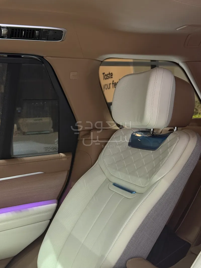 2025 Land Rover Range Rover SV Autobiography