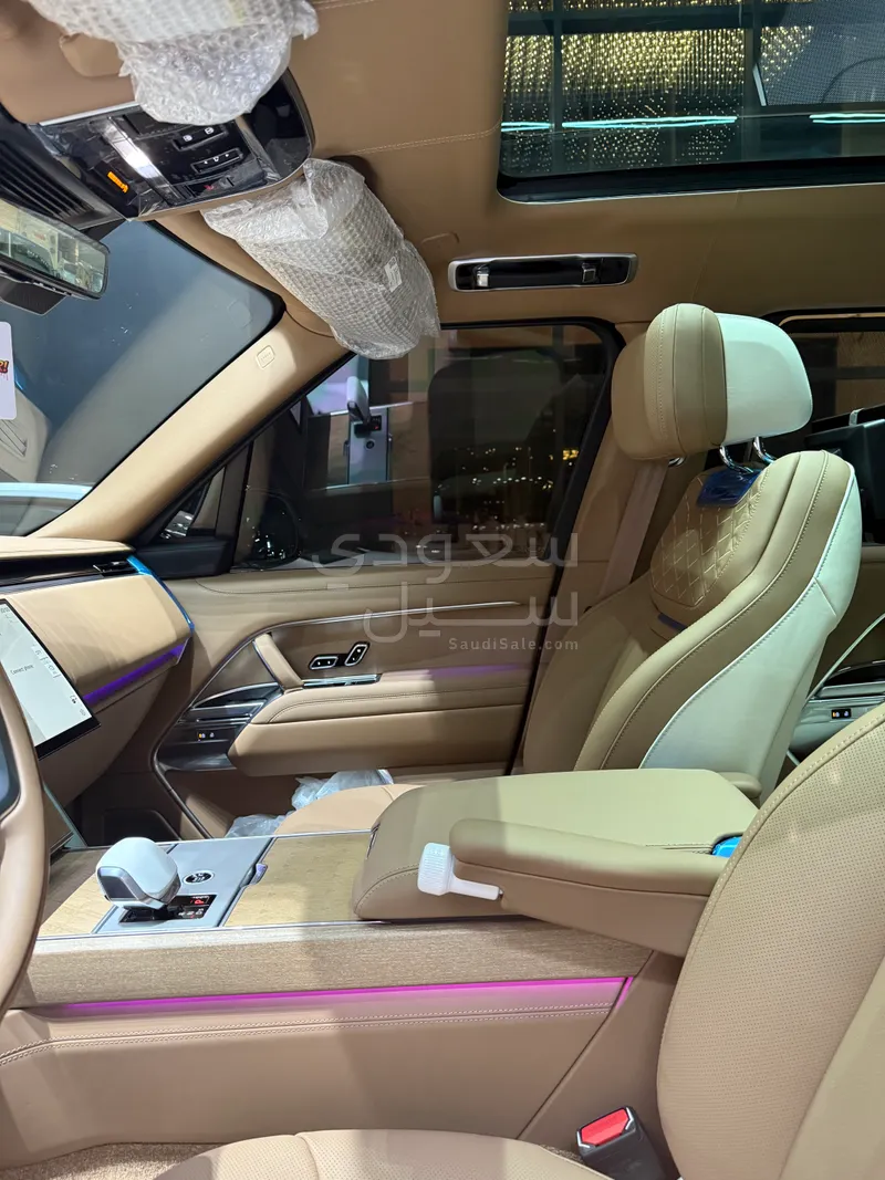 2025 Land Rover Range Rover SV Autobiography