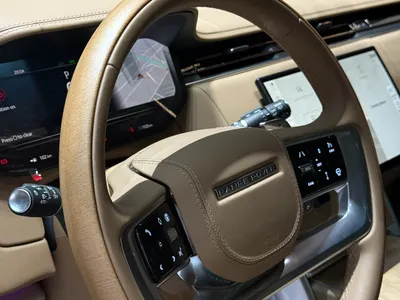 2025 Land Rover Range Rover SV Autobiography