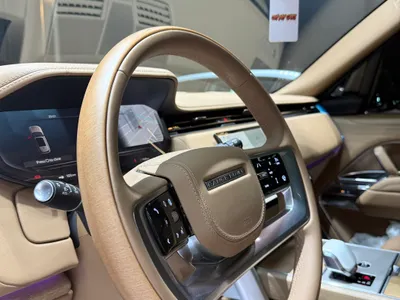 2025 Land Rover Range Rover SV Autobiography