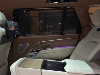 2025 Land Rover Range Rover SV Autobiography