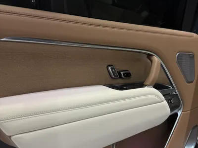 2025 Land Rover Range Rover SV Autobiography