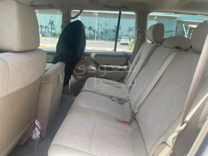 2004 Toyota Land Cruiser GX