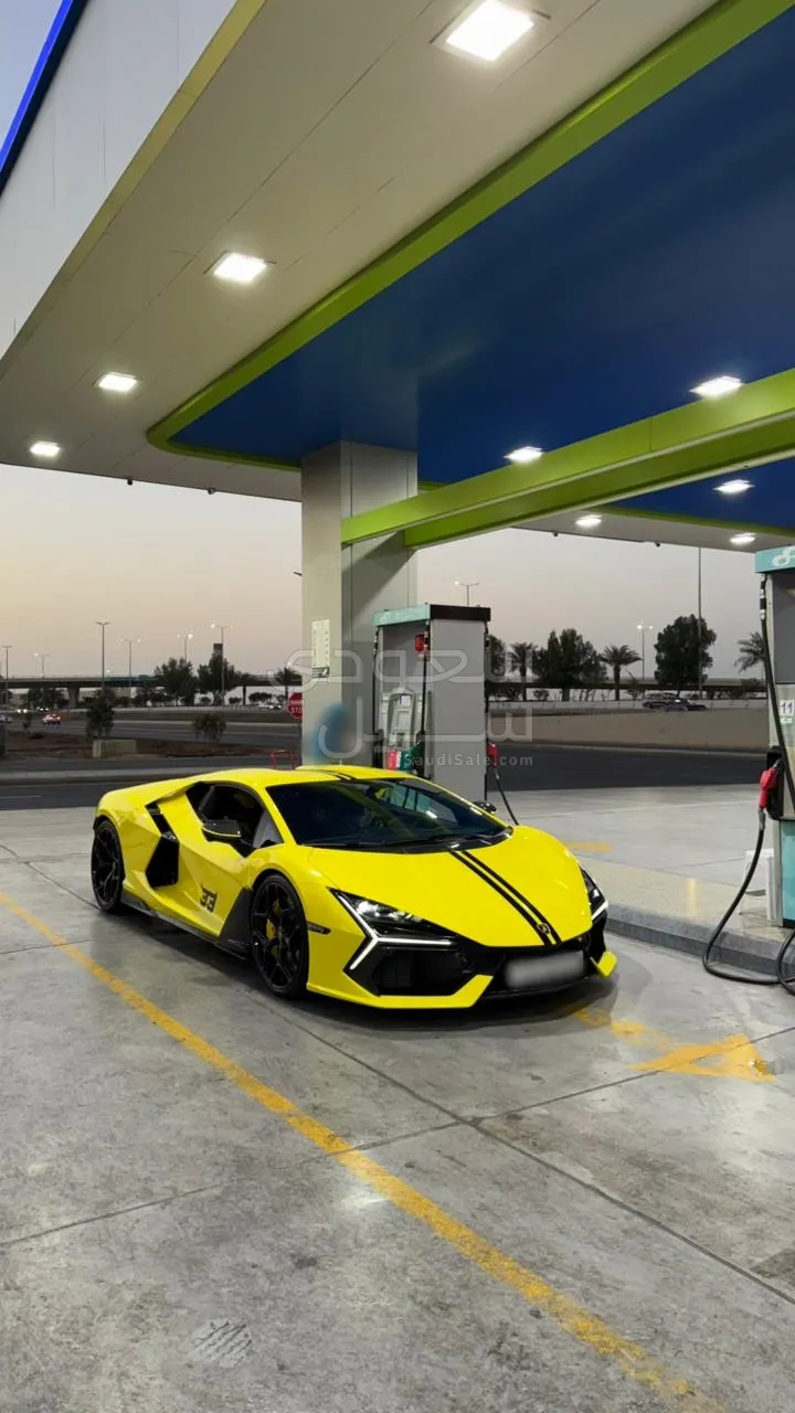 2024 لمبرجيني ريفويلتو