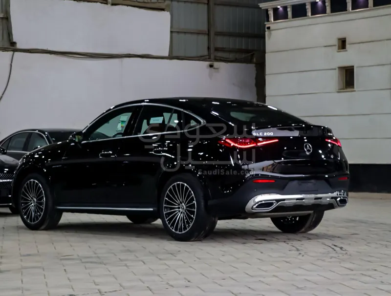 2025 Mercedes-Benz C 200