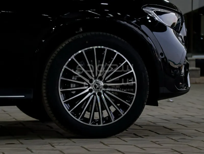 2025 Mercedes-Benz C 200
