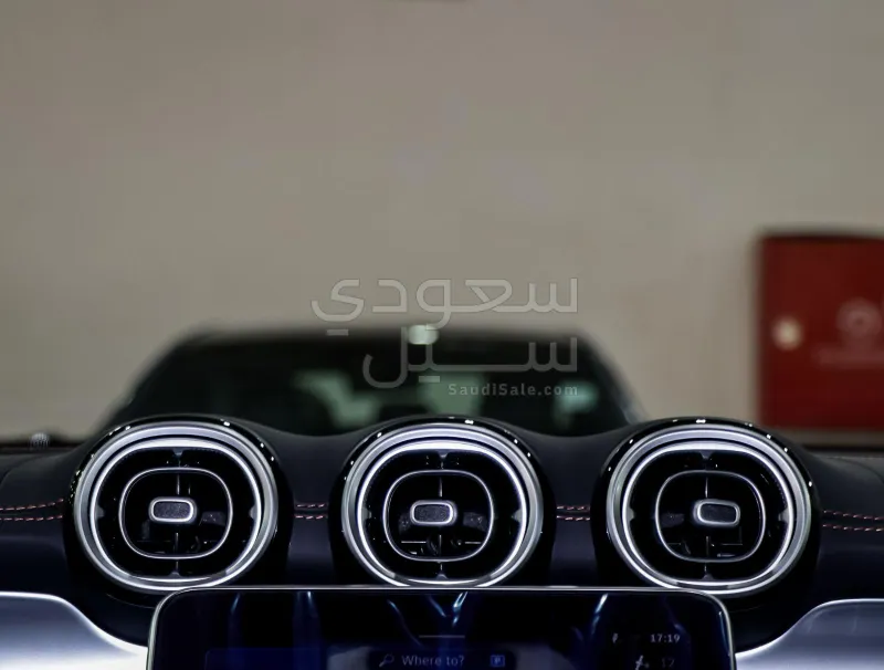 2025 Mercedes-Benz C 200