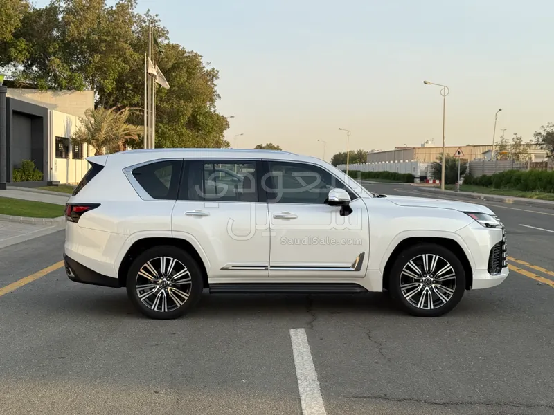 2024 Lexus LX 600