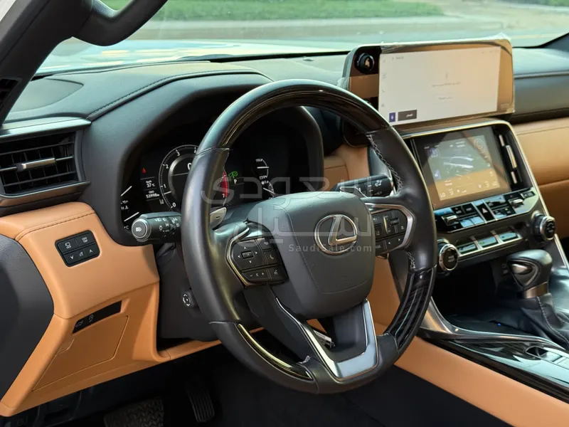 2024 Lexus LX 600
