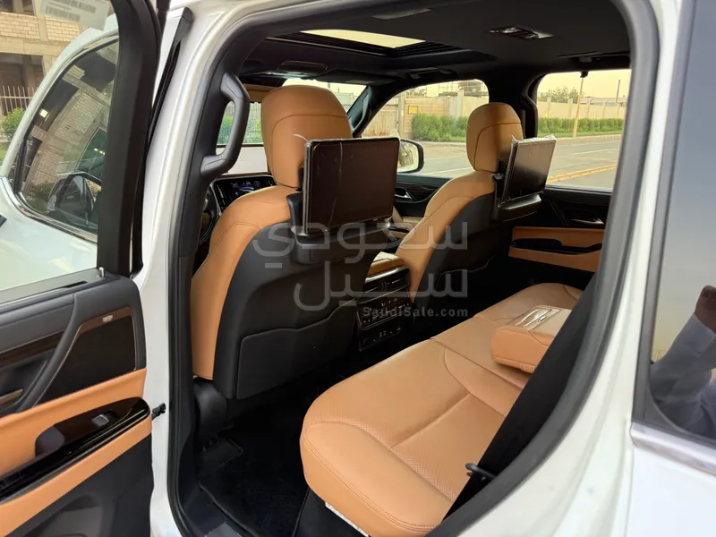 2024 Lexus LX 600