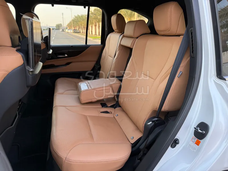 2024 Lexus LX 600