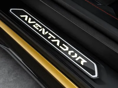 2021 Lamborghini Aventador SVJ