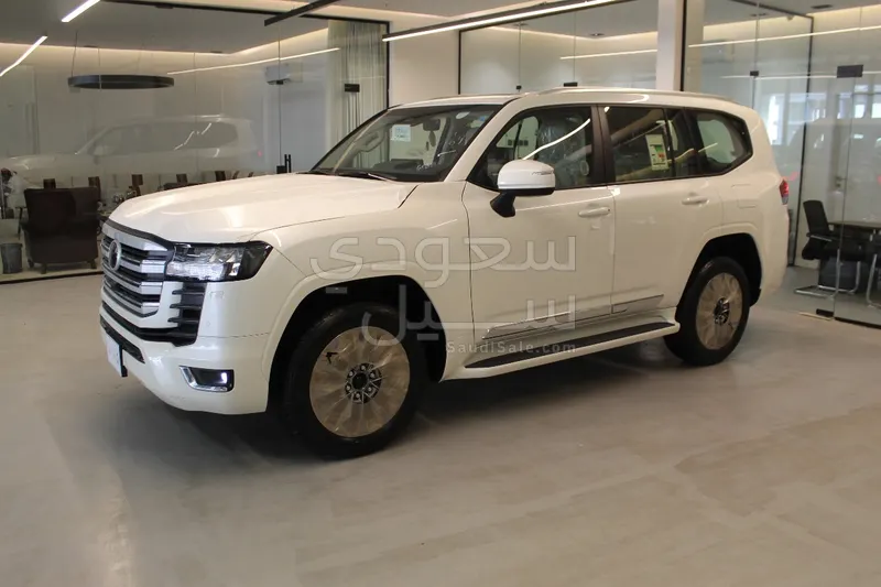 2025 Toyota Land Cruiser GXR