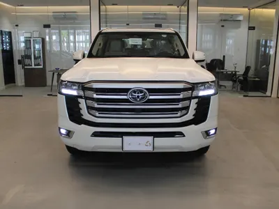 2025 Toyota Land Cruiser GXR