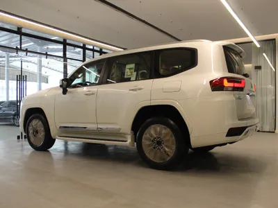 2025 Toyota Land Cruiser GXR