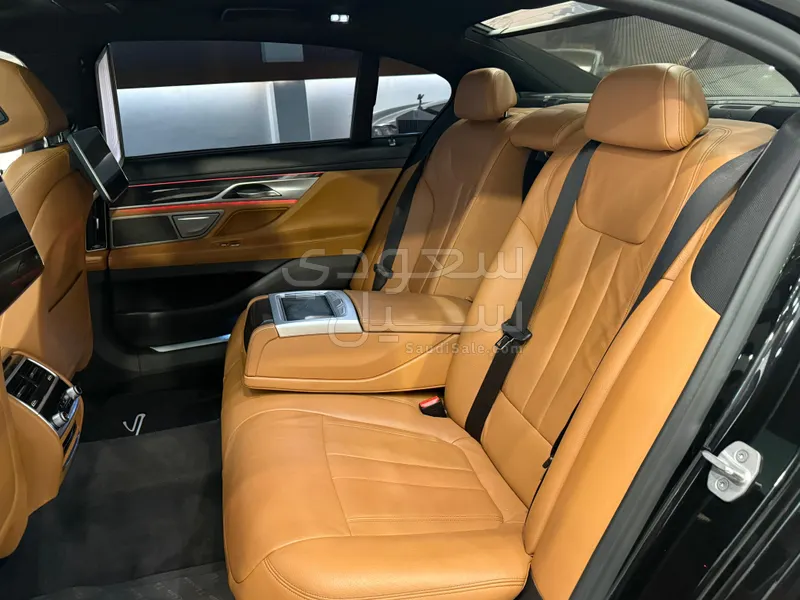 2021 BMW 7 Series 730Li