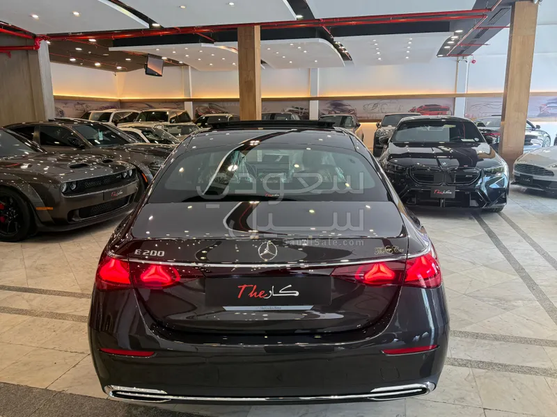 2025 Mercedes-Benz E 200 AMG
