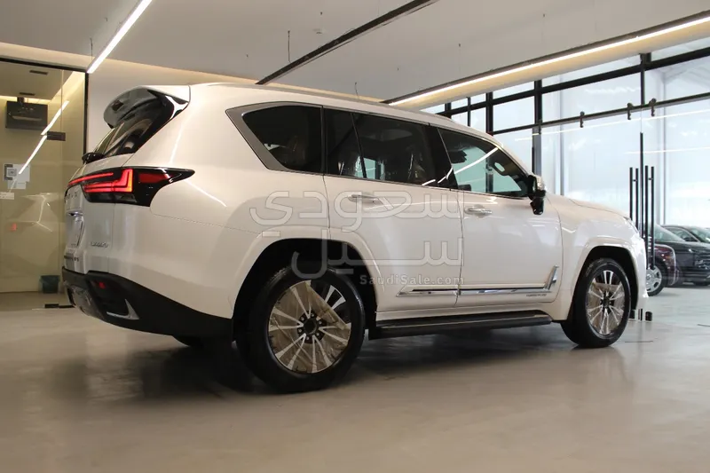 2025 Lexus LX 600