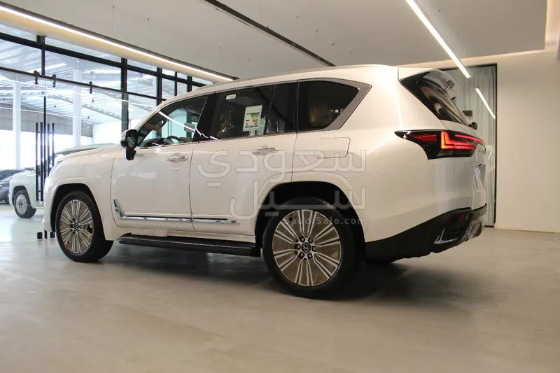 2025 Lexus LX 600