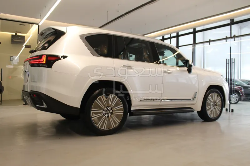 2025 Lexus LX 600