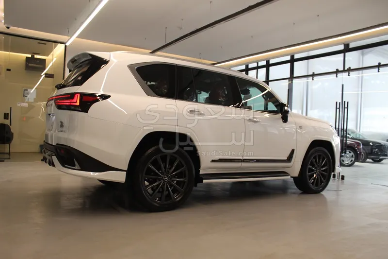 2025 Lexus LX 600 F