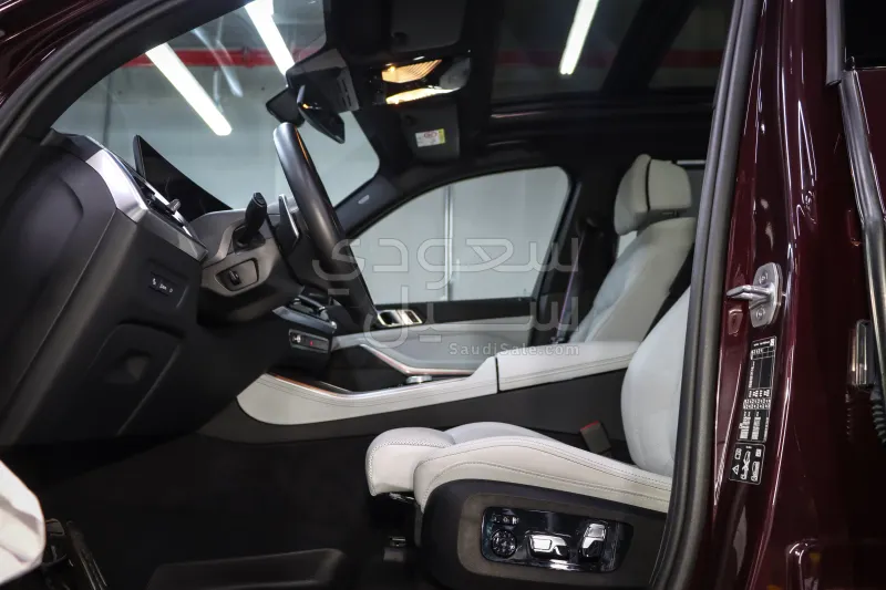 2024 BMW X Series 5 M