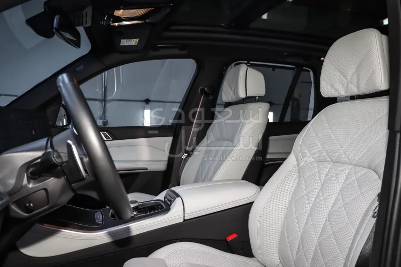 2024 BMW X Series 5 M