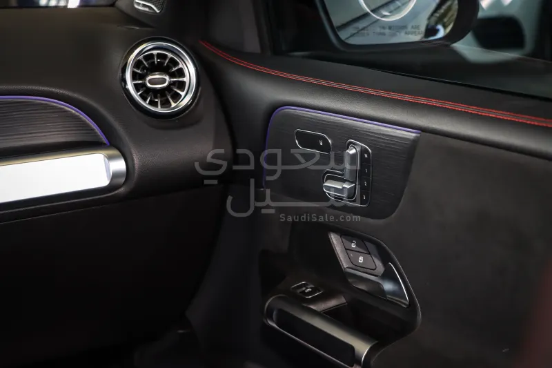 2021 Mercedes-Benz GLB 250