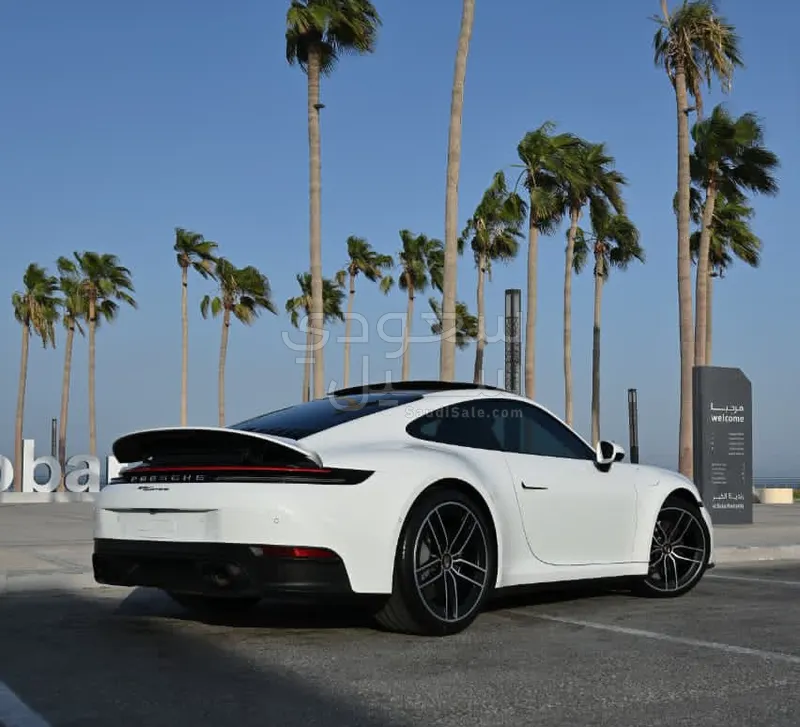 2025 Porsche 911 Carrera