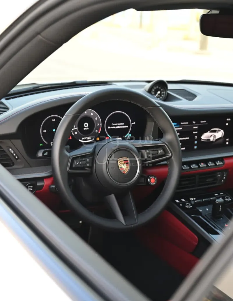 2025 Porsche 911 Carrera