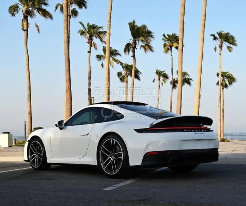 2025 Porsche 911 Carrera
