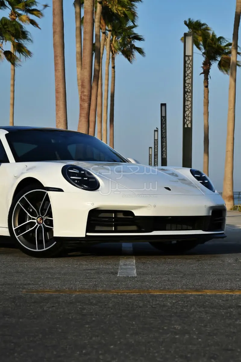 2025 Porsche 911 Carrera