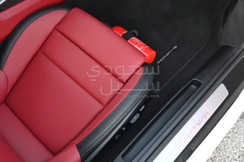 2025 Porsche 911 Carrera