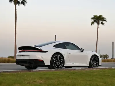 2025 Porsche 911 Carrera