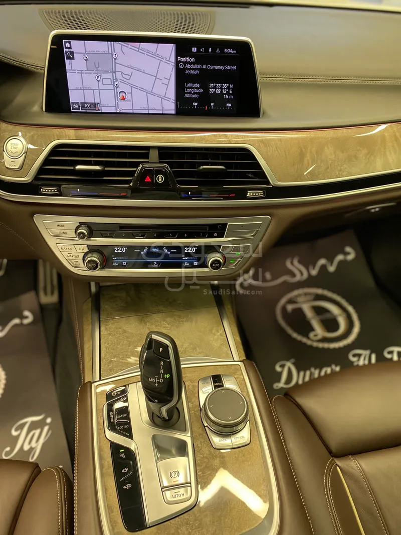 2020 بي ام دبليو الفئة السابعة 730 إل أي