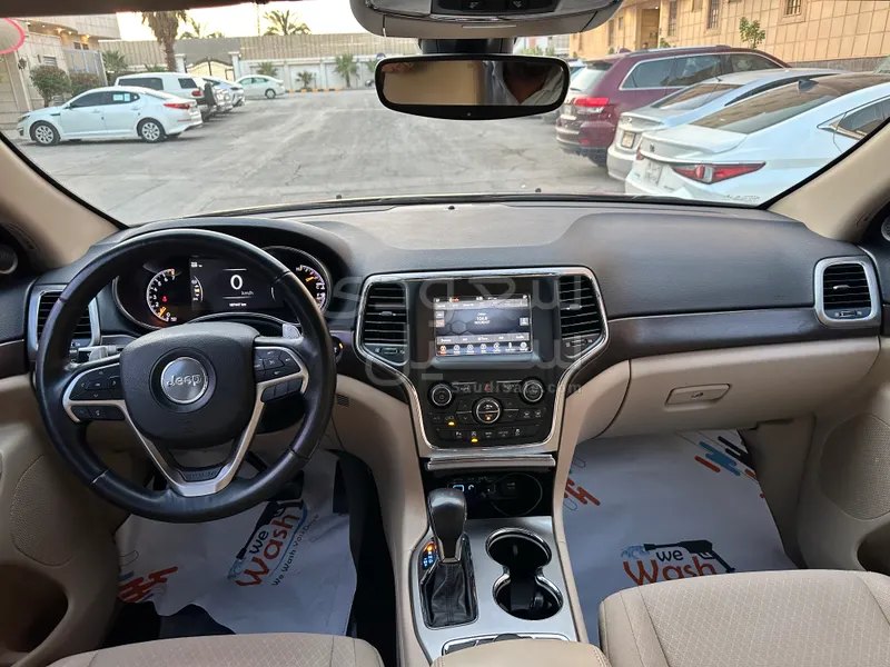 2018 Jeep Grand Cherokee Laredo