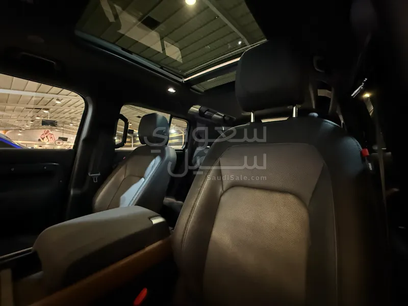 2023 Land Rover Defender X dynamic
