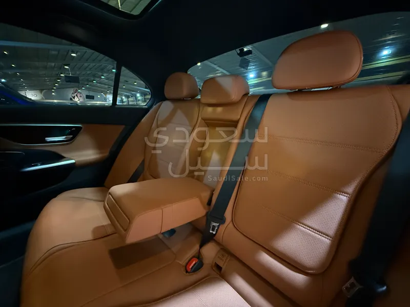 2024 Mercedes-Benz C 300
