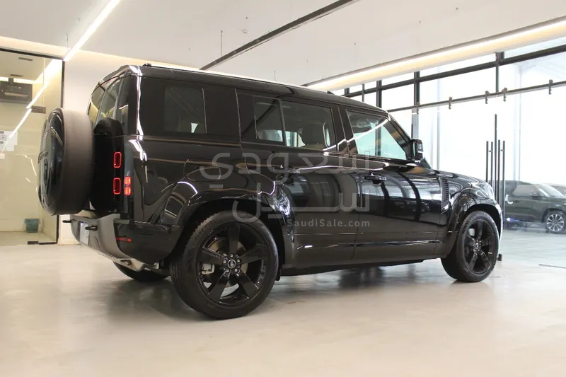 2025 Land Rover Defender 110