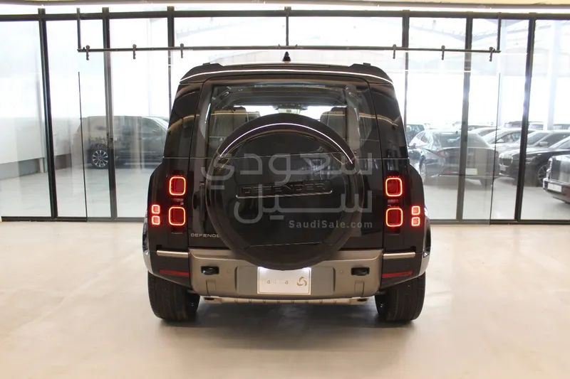 2025 Land Rover Defender 110